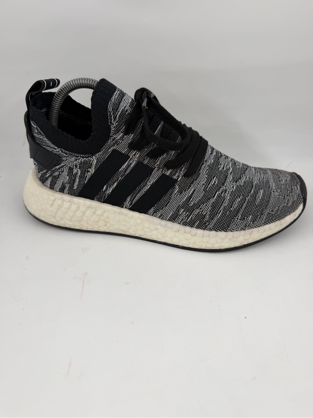 Adidas Men’s NMD R2 PrimeKnit Core -SZ 8.5- Black White Camo Sneakers